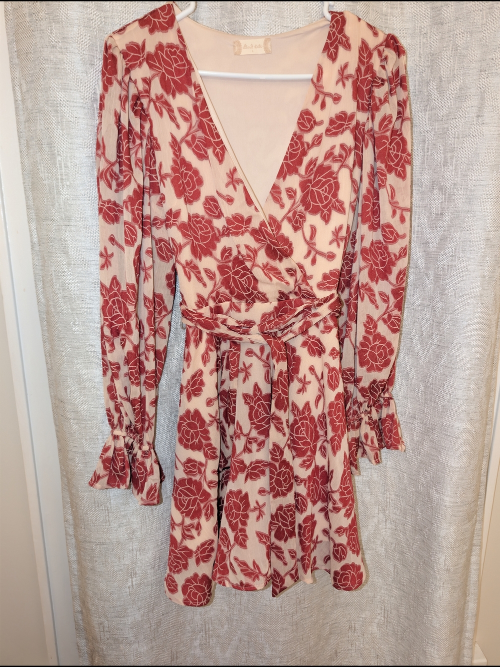 Altar'd State Women's Dress Red Floral Print Long Sleeve Cocktail Wedding Ruffle